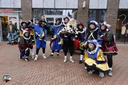 Weekmarkt met Pieten in beeld