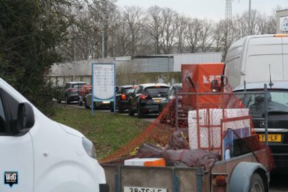 Milieustraat druk bezocht; papiercontainers terug bij FC Oda
