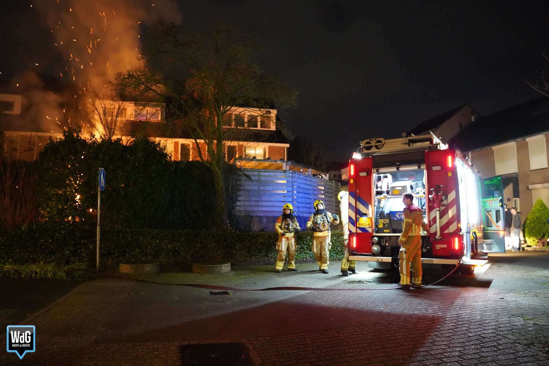 Pergola afgebrand bij buitenbrand aan Nieuwenbroek