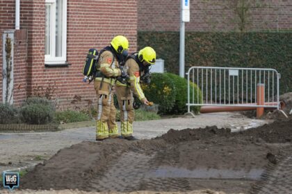 Gaslekkage in opengebroken Kloosterstraat