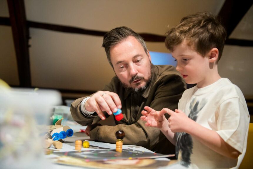 Museum W - knutselen in het museum - fotograaf Maartje van Berkel