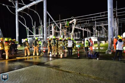 Brandweer oefent bij hoogspanningsstation in Kelpen-Oler