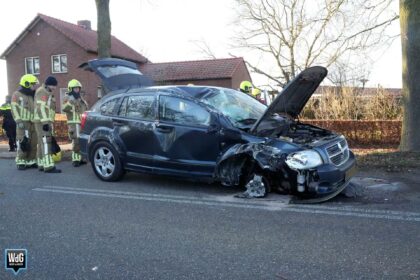 Bestuurder naar ziekenhuis na ongeval op Baexemerweg in Grathem