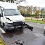 Kop-staartbotsing met drie voertuigen op Venloseweg bij Ospel