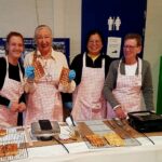 Wafelbakactie Rode Kruis Weert brengt mensen samen