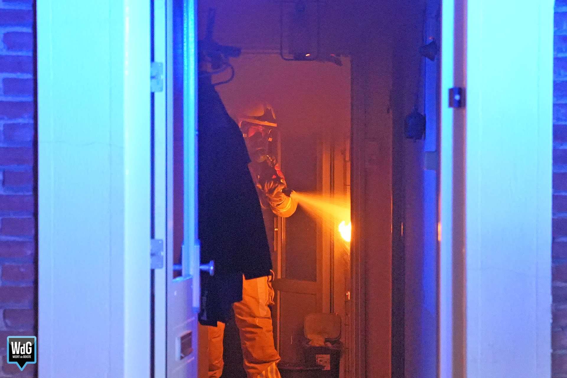 Bewoner naar ziekenhuis na keukenbrand