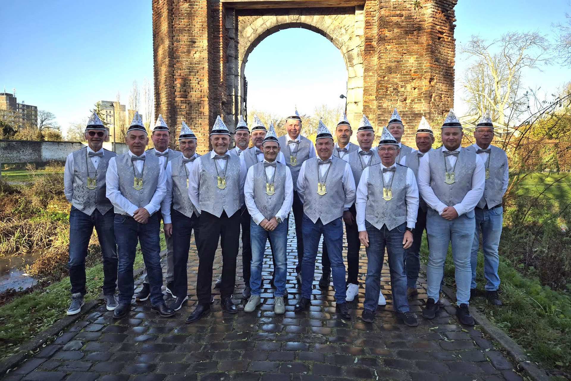 ‘Aod Kestieëlhieëre’ slaan handen ineen