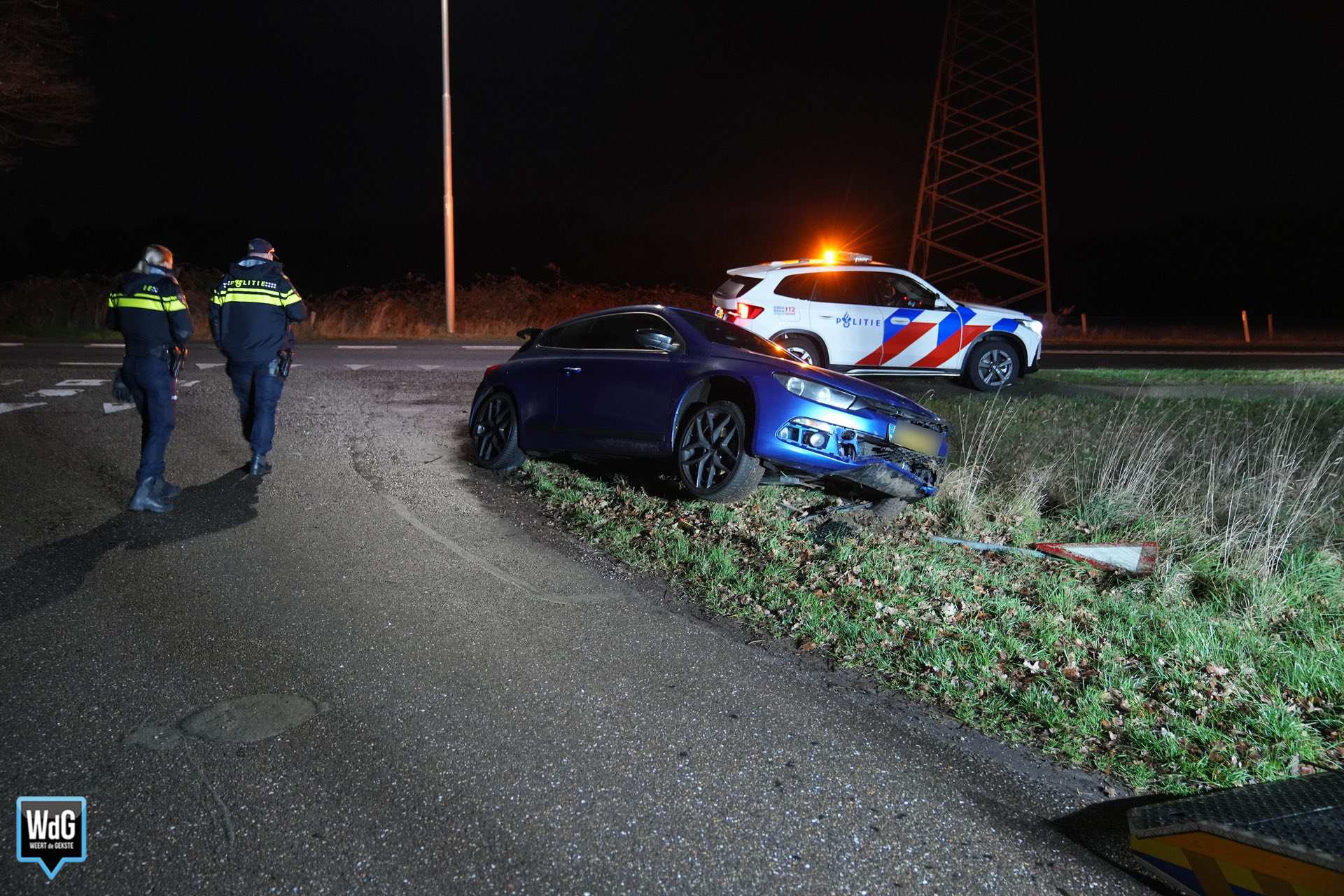Personenauto aangetroffen in greppel langs N280 in Kelpen-Oler