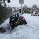 Auto belandt in sloot op Achterste Singel