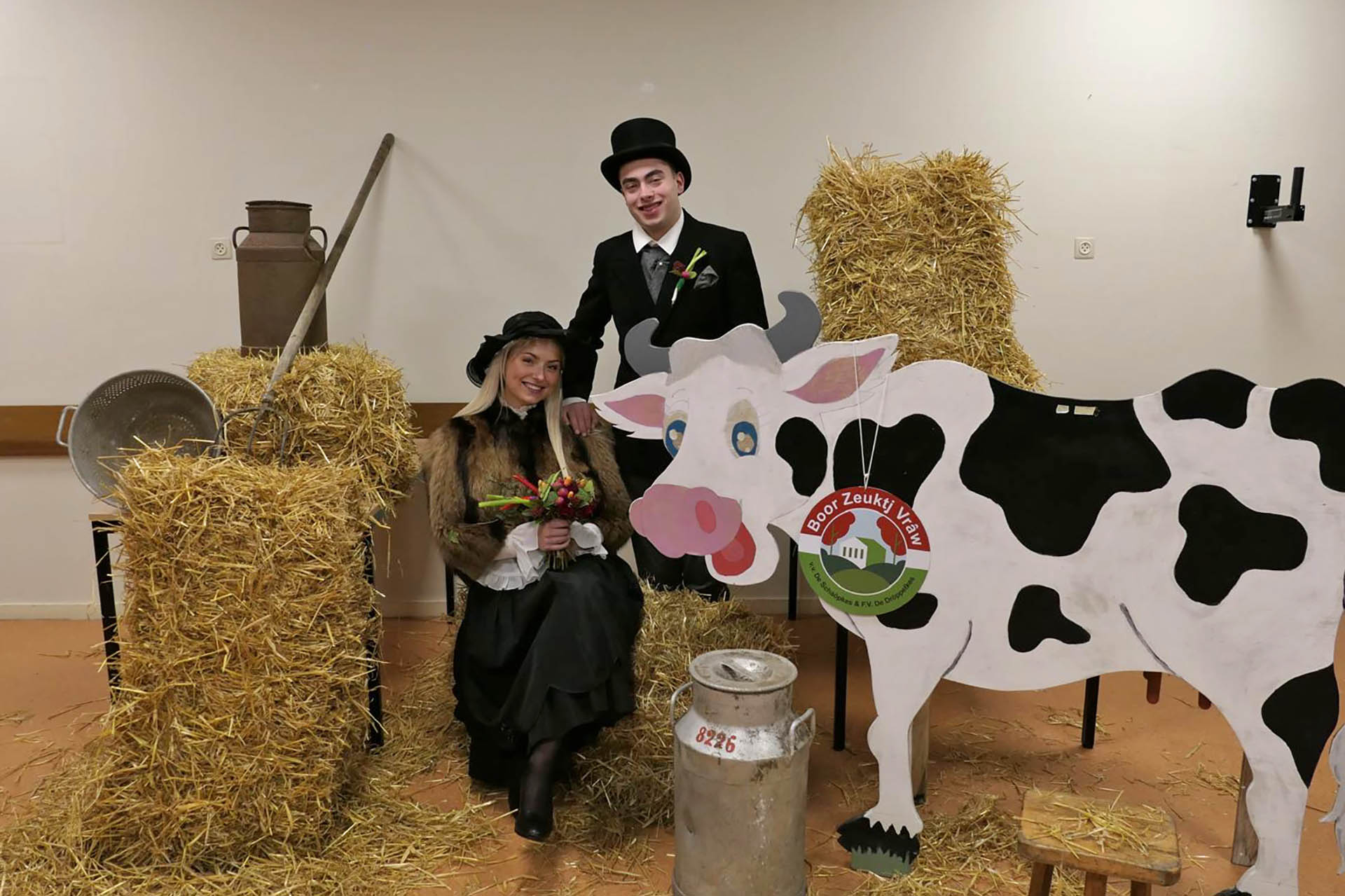 Joey Smolenaars en Romy Passon uitgeroepen als boerenbruidspaar