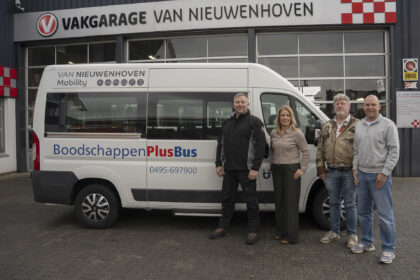 Nieuwe bus voor BoodschappenPlusBus dankzij samenwerking