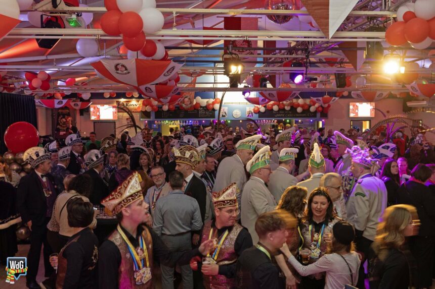 Vol Buurthuis Moesel viert 6×11-jarig jubileum V.V. De Vêrkusköp