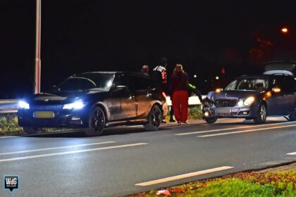 Kop-staartbotsing op Venloseweg bij Ospel