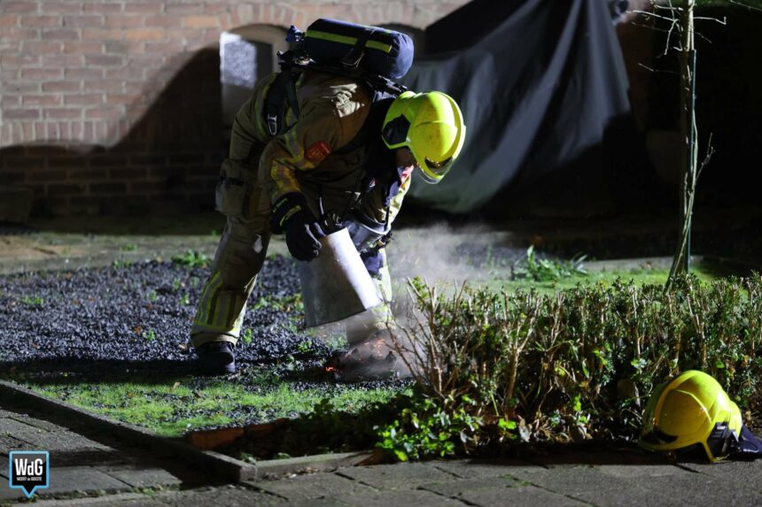 Brandweer dooft schoorsteenbrand in Hertogstraat