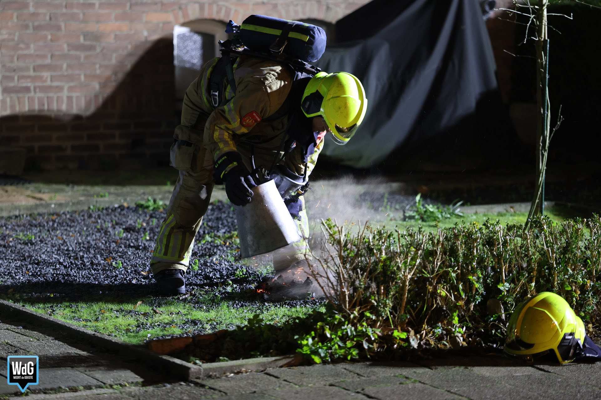Brandweer dooft schoorsteenbrand in Hertogstraat