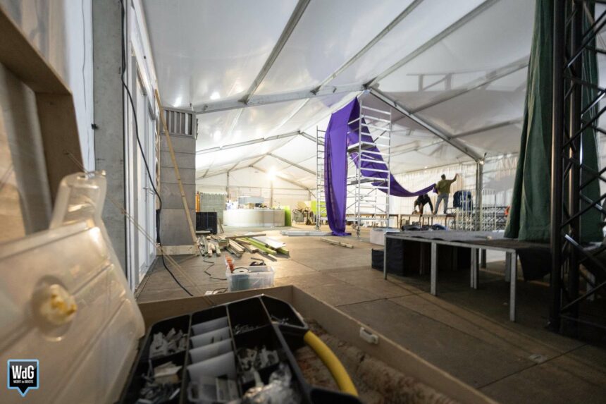 Heiknuiters zorgen voor feest in de tent in Altweerterheide