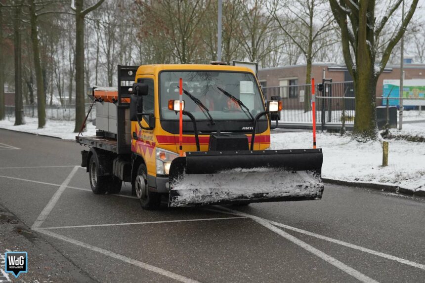Strooi- en sneeuwschuifwagen