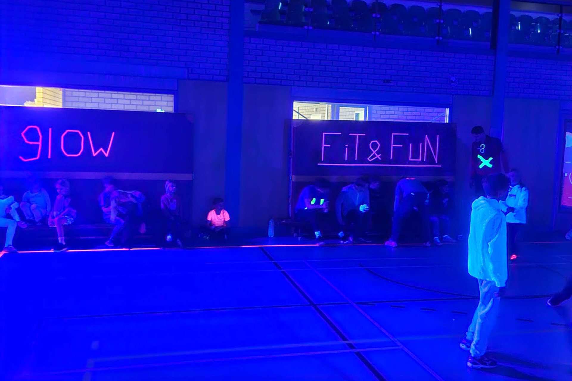 Glow in the dark sporten bij Humankind groot succes