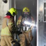 Vrouw lichtgewond na keukenbrand