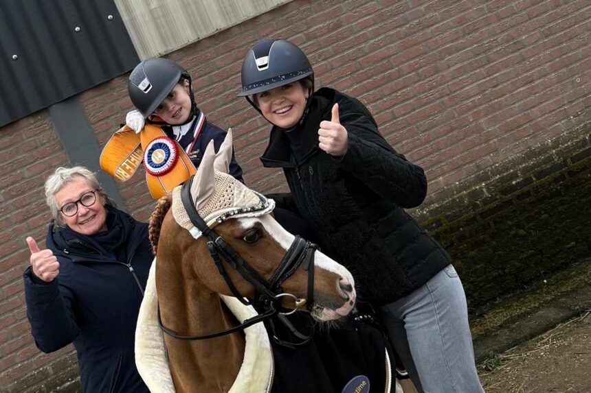 Marie-Antoinette op het Limburgs kampioenschap dressuur pony