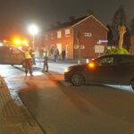 Bestelbus en auto botsen op kruising in Neeritter