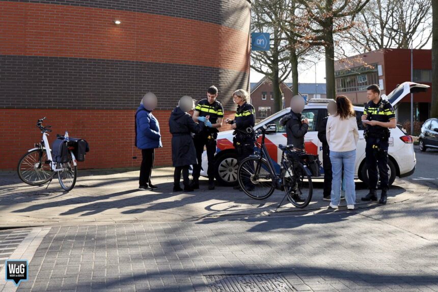 Fietsers botsen op Willem de Zwijgerstraat