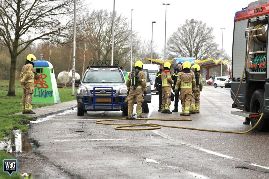 Technisch mankement veroorzaakt rook in auto op A2 in Weert