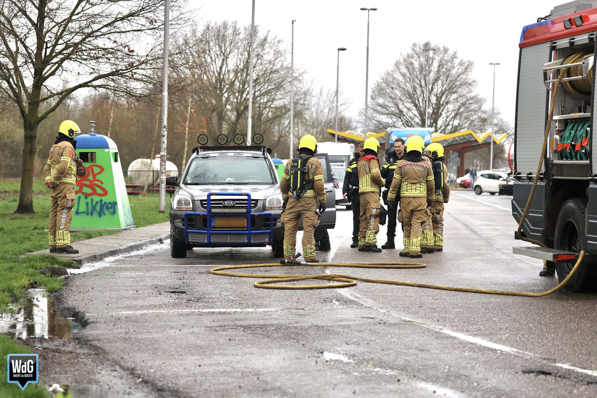 Technisch mankement veroorzaakt rook in auto op A2 in Weert