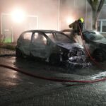 Twee auto's beschadigd bij autobrand in Grathem