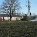 Brandweer dooft overgeslagen stookvuur op Laar
