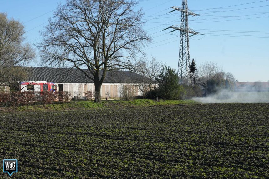 Brandweer dooft overgeslagen stookvuur op Laar