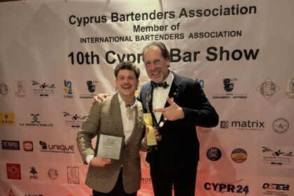 Jan Dirk Huijser van Reenen uit Weert wint EK cocktails op Cyprus