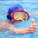 Duik in het zwembad - Foto via depositphotos