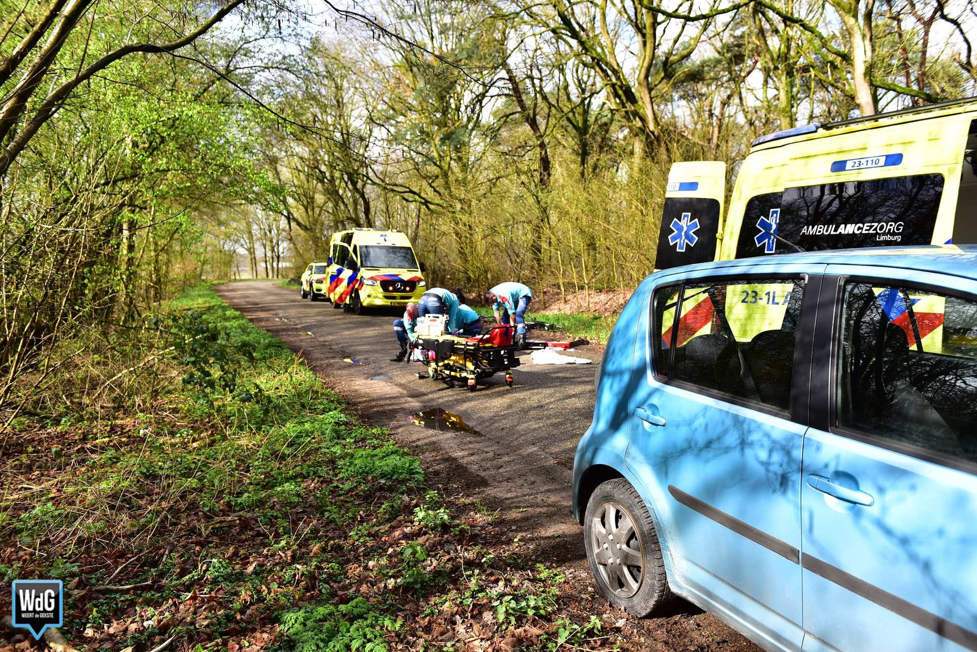 Wielrenner zwaargewond na botsing met auto in Leveroy