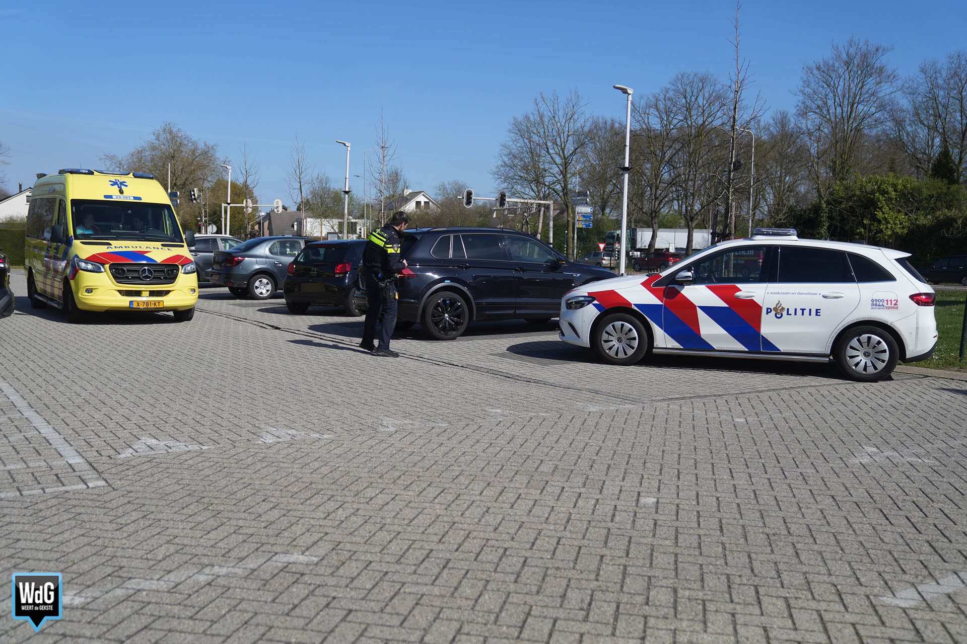 Blikschade na botsing op Maaseikerweg