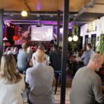 Gezellig druk bij Peters Platen Parade in Theater de Huiskamer