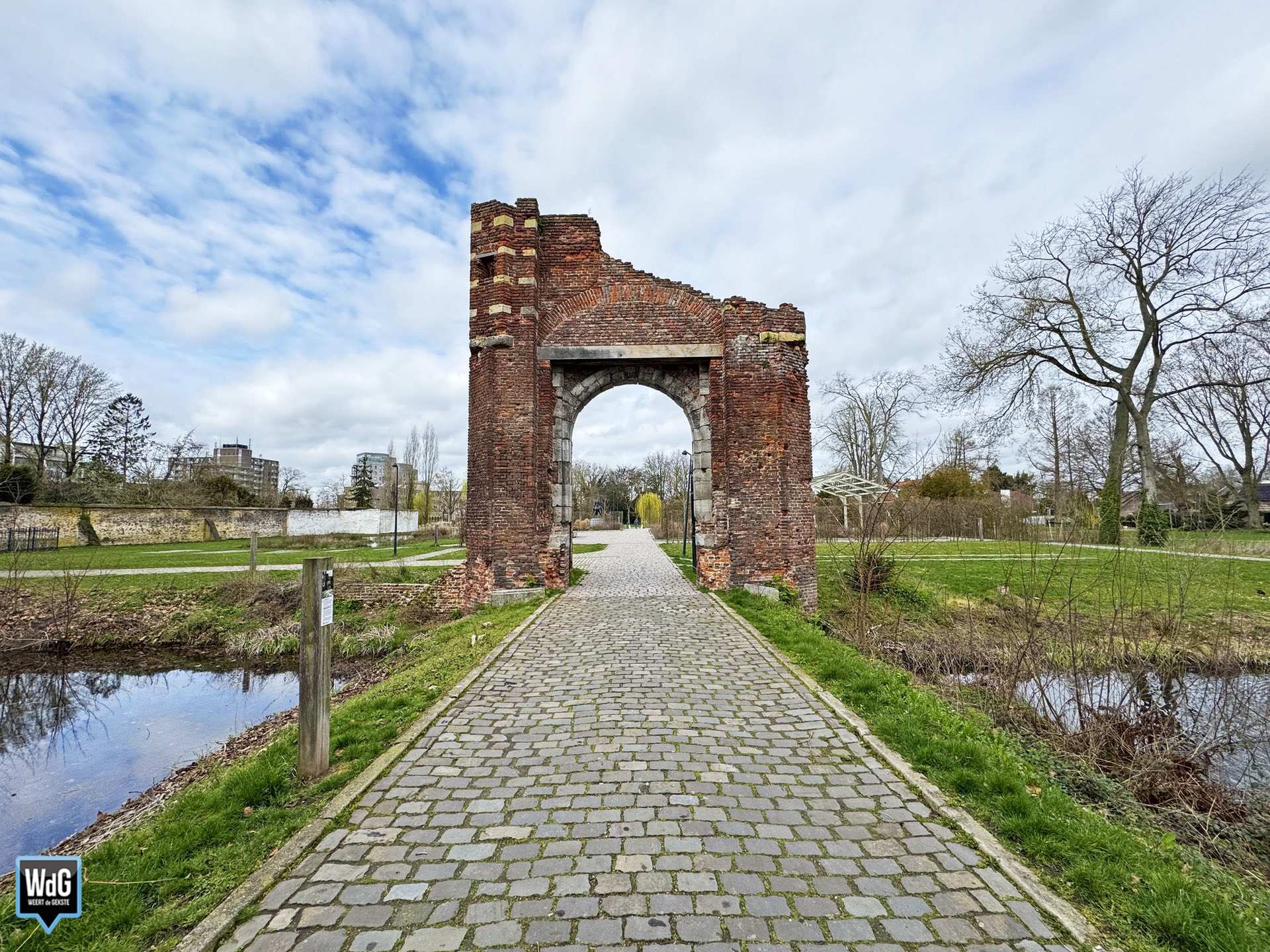 Poort bij Kasteelpark Nijenborgh