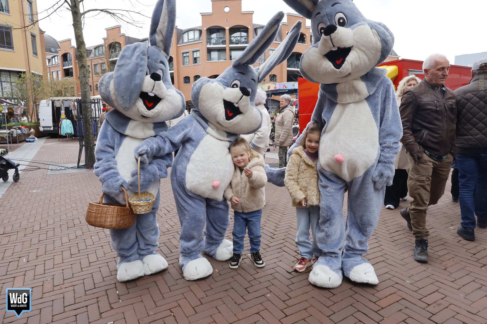 Gezellige drukte tijdens koopzondag met voorjaarsmarkt in Weert