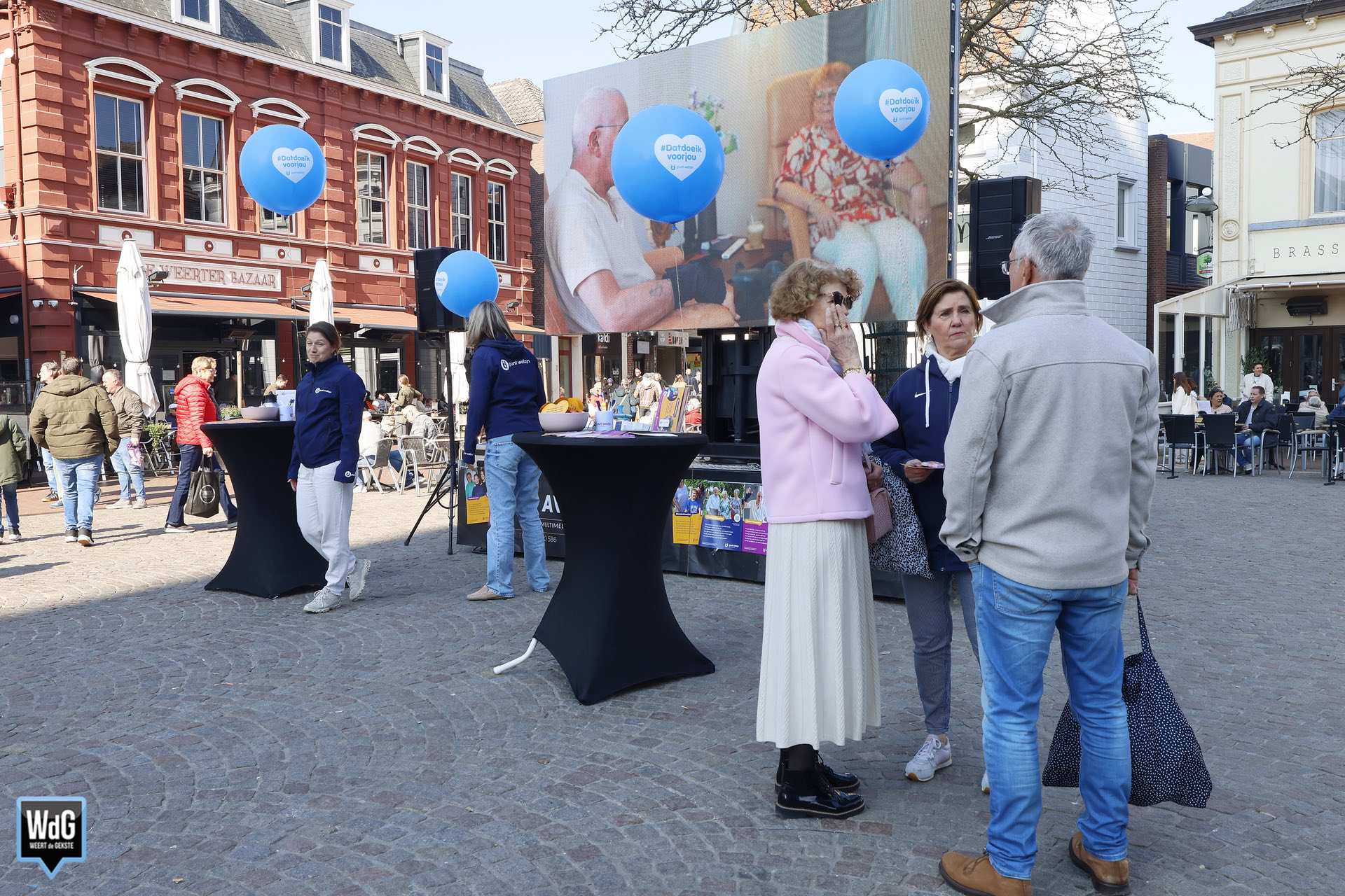 Mantelzorgactie trekt de aandacht tijdens weekmarkt