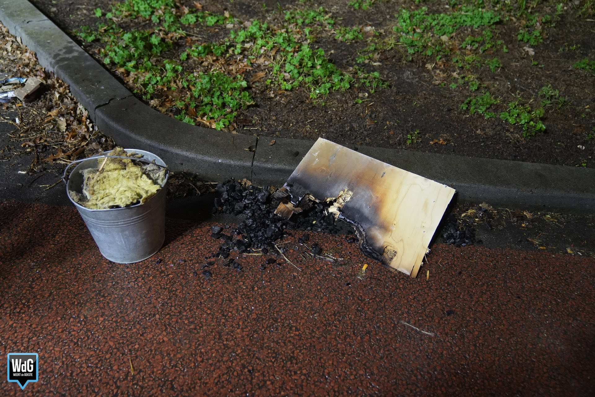 Brand bij houtkachel in woning aan Kerkstraat