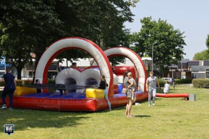 Archieffoto WdG - Jeugd die buiten speelt