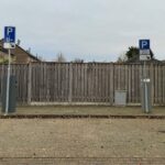 Twee laadpalen met elk één gereserveerde laadplek