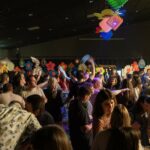 Gezellige drukte tijdens Hollandse avond van Ell Paaso in Ell