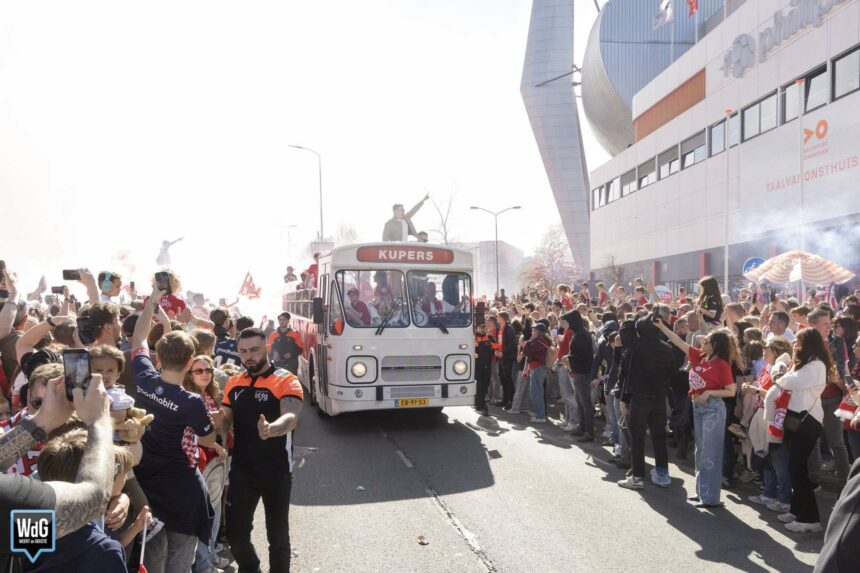 Weerter tintje bij PSV-huldiging in Eindhoven