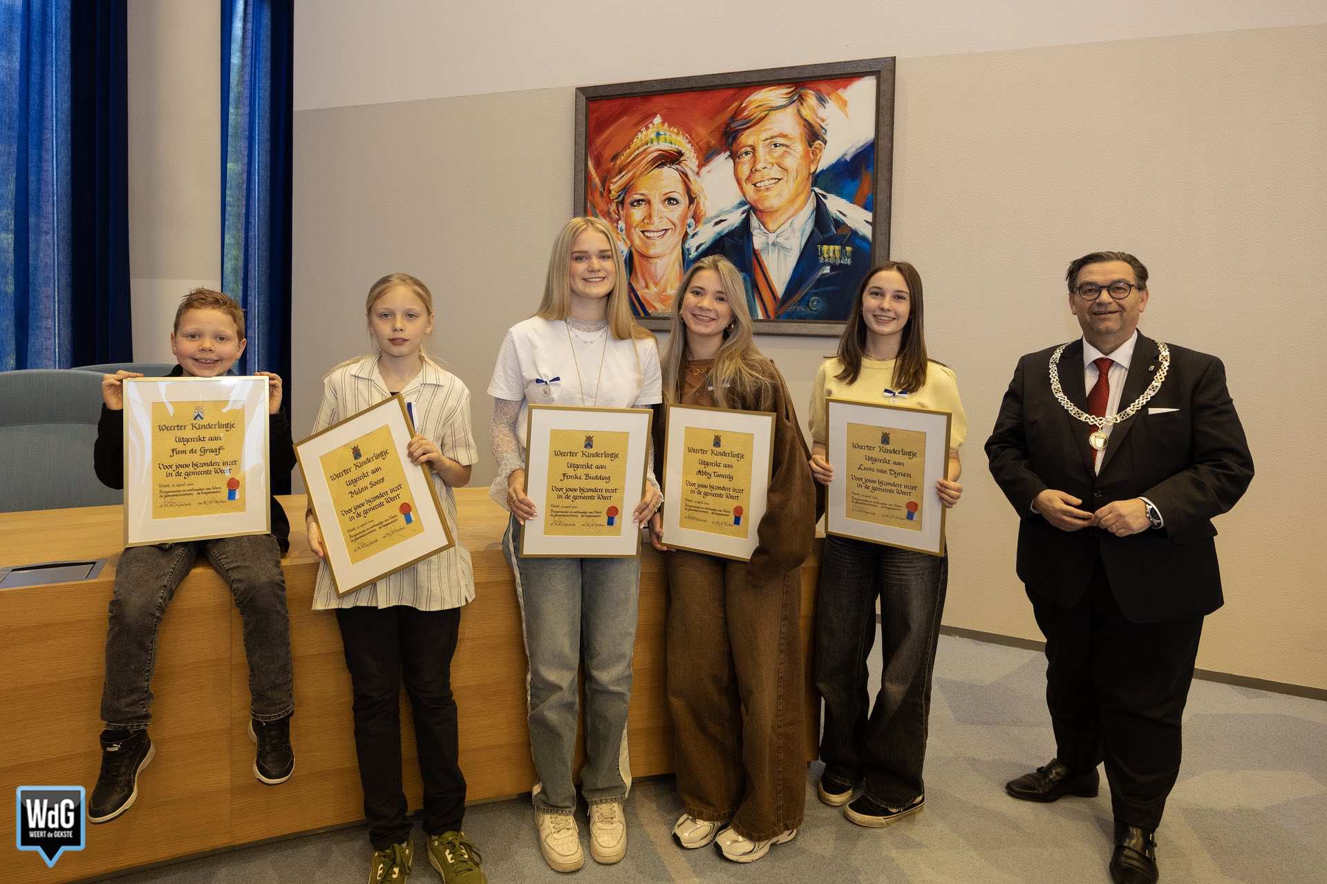 Jonge initiatiefnemers in het zonnetje gezet met kinderlintje