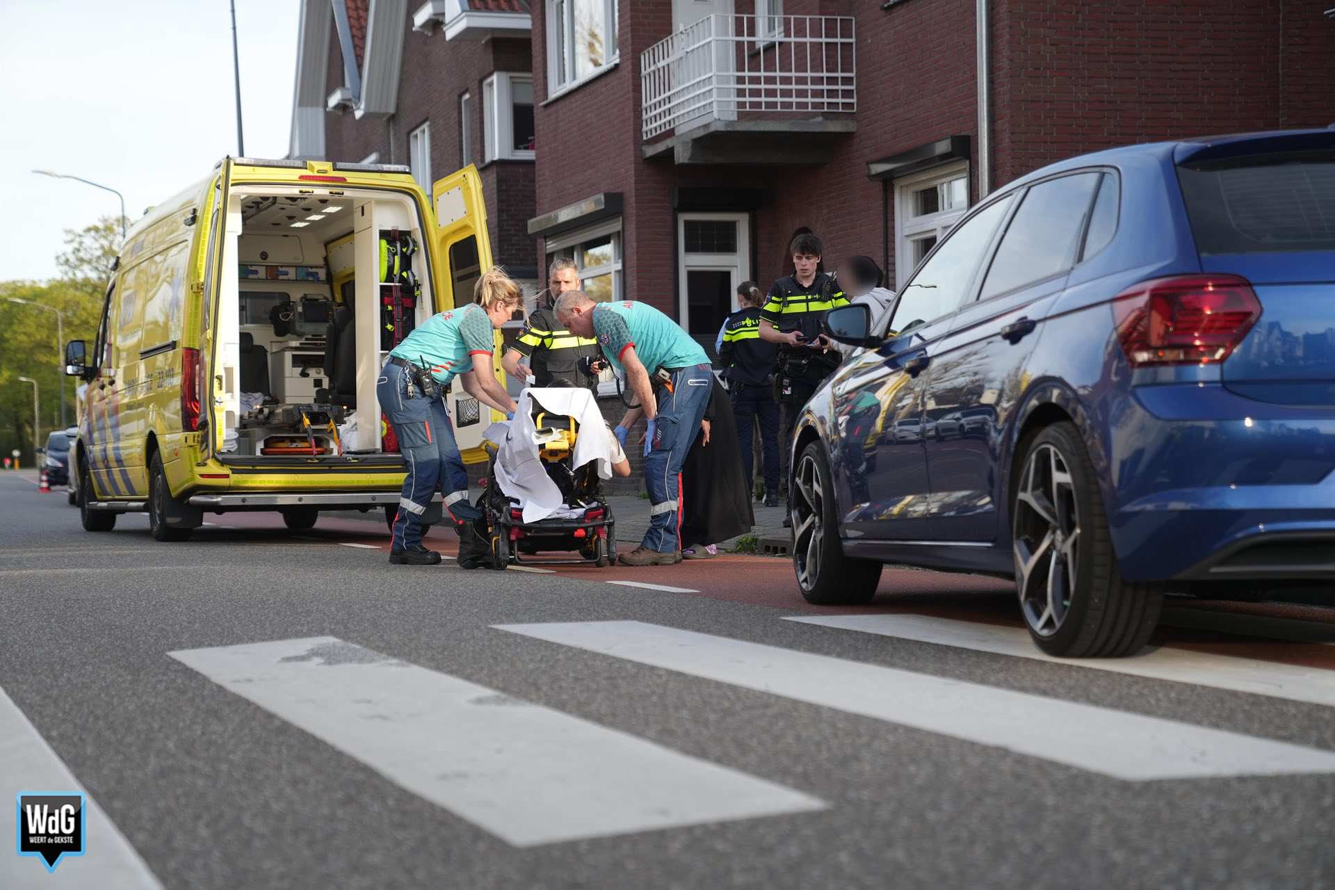 Vrouw gewond na aanrijding op Sint Paulusstraat