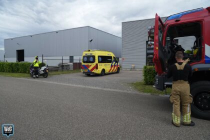 Hulpdiensten rukken uit vanwege ontplofte accu bij bedrijf in Nederweert