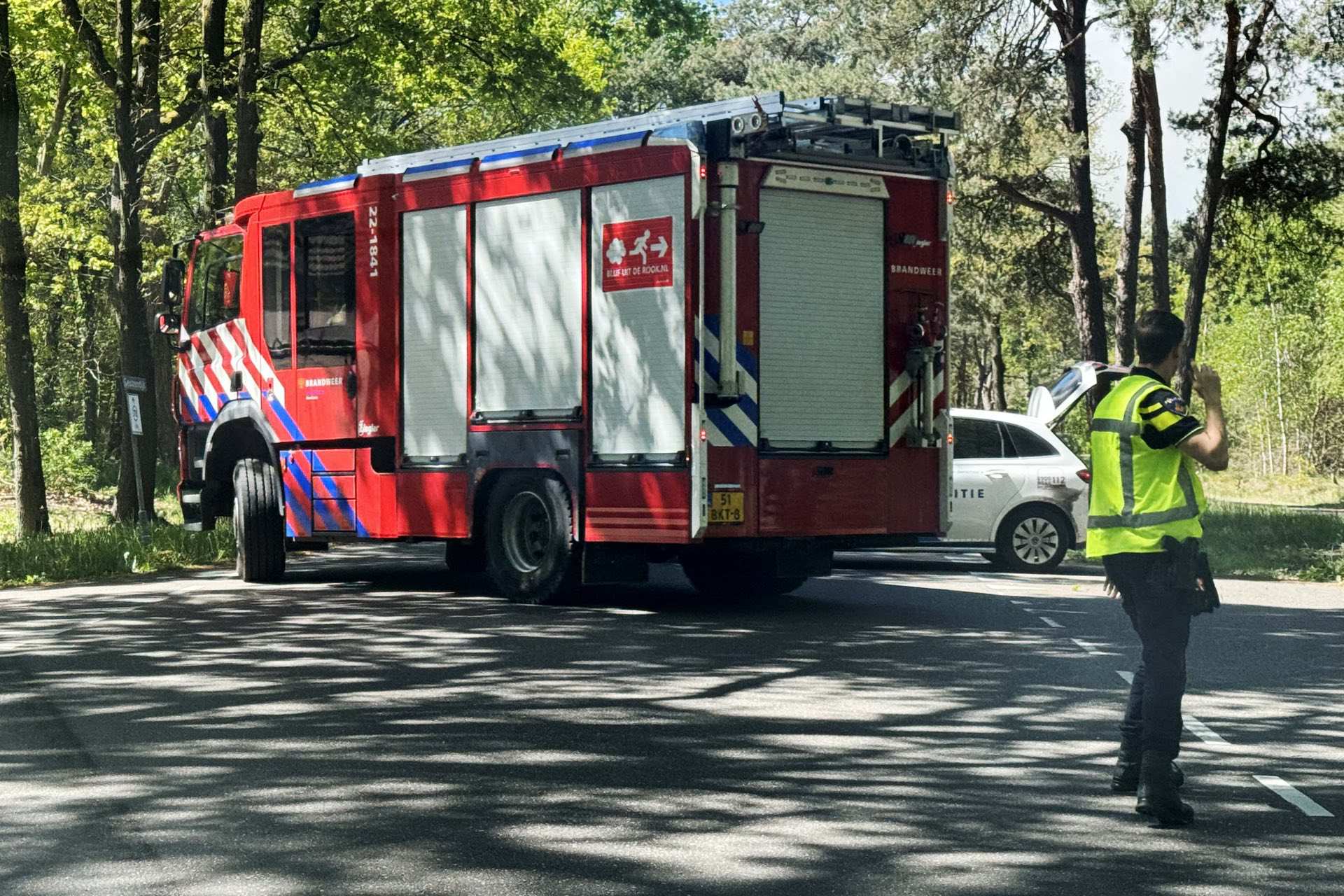Brandweer onderweg naar natuurbrand Weerterheide