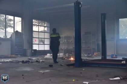 Meerdere explosies bij leegstaand garagebedrijf in Panningen