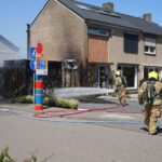 Brand in coniferenhaag slaat over naar tuinhuisje en woning in Grathem